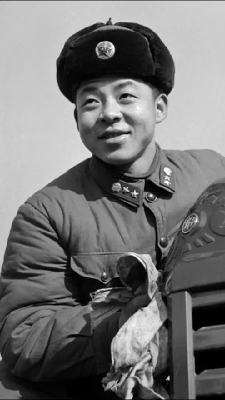 他的名字，叫雷锋！