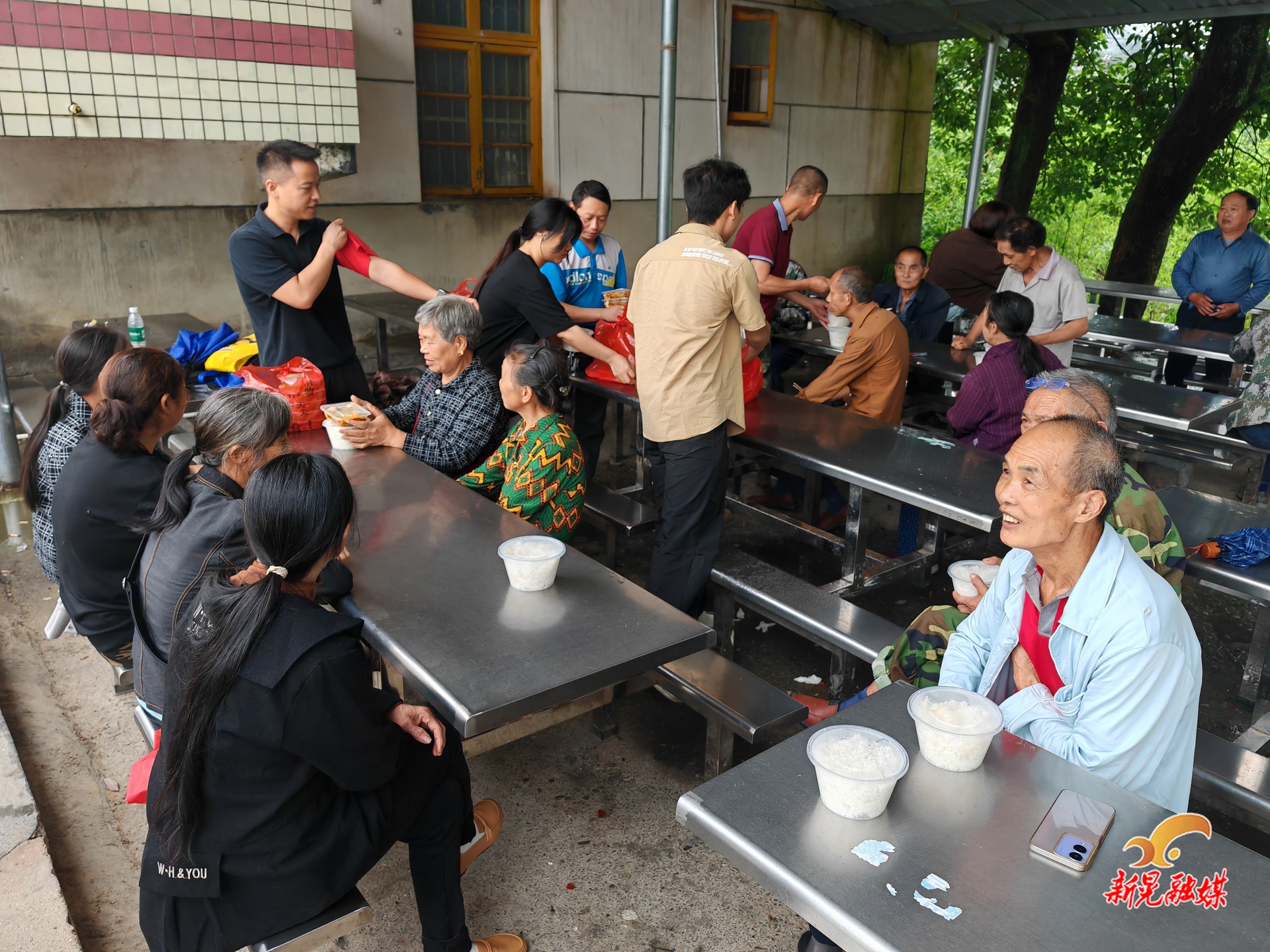 禾滩镇：紧急转移安置346名群众
