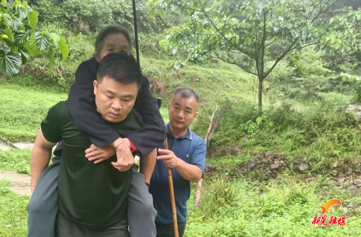 中寨镇：闻“汛”而动显担当 塌方惊魂零伤亡