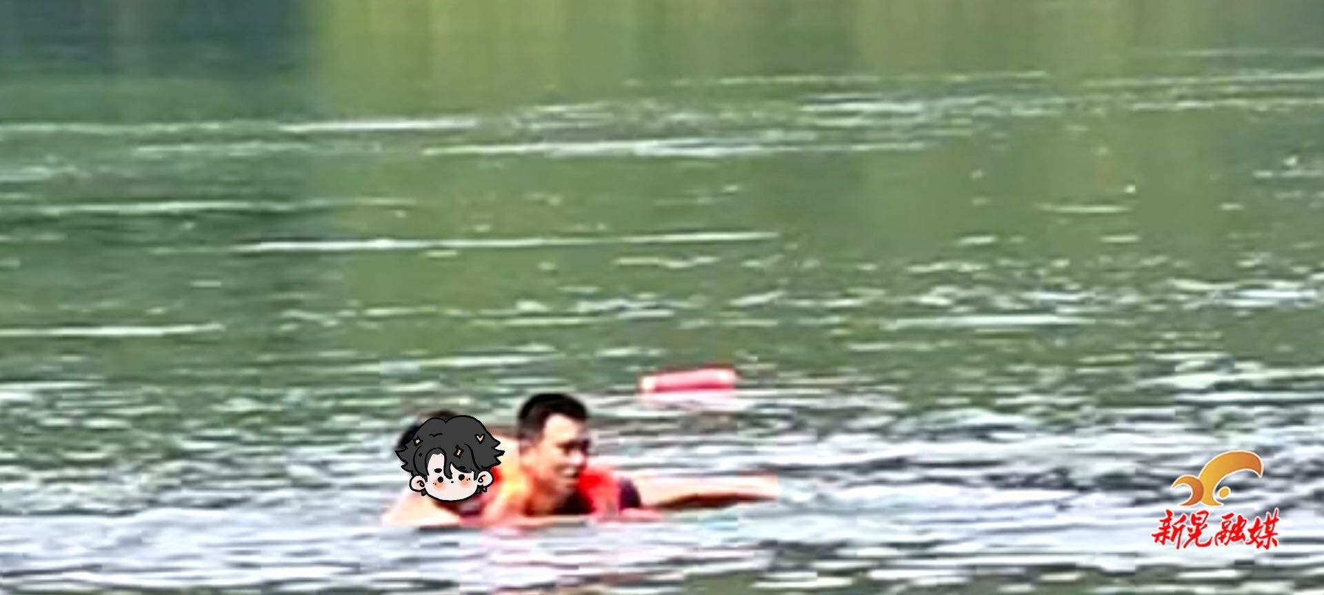 魚(yú)市派出所輔警曹家康勇救兩名溺水少年
