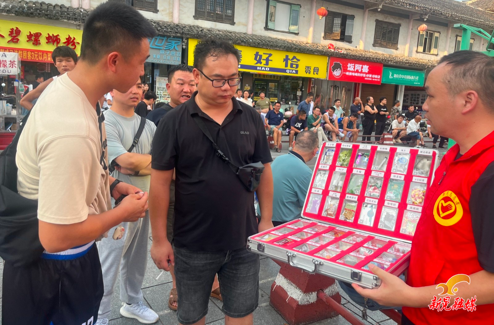 “篮”不住的激情 “禁”不掉的守护
