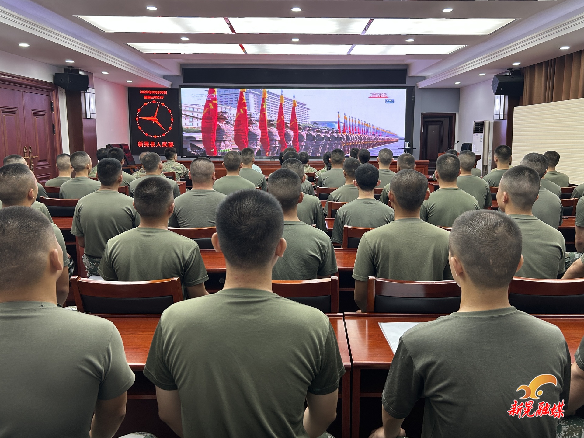 縣人武部以閱兵精神為役前教育“賦能加鋼”