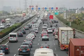 国庆假期出行要注意什么？健康提示来了