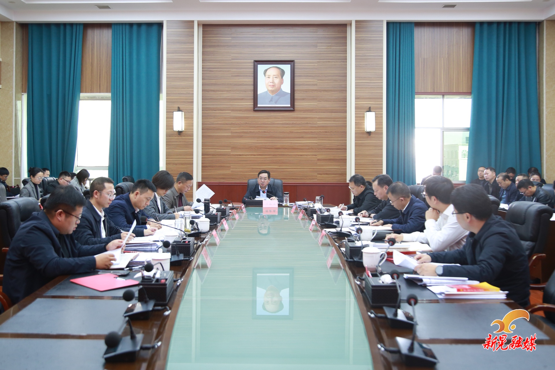 符家盛主持召开县委常委会（扩大）会议