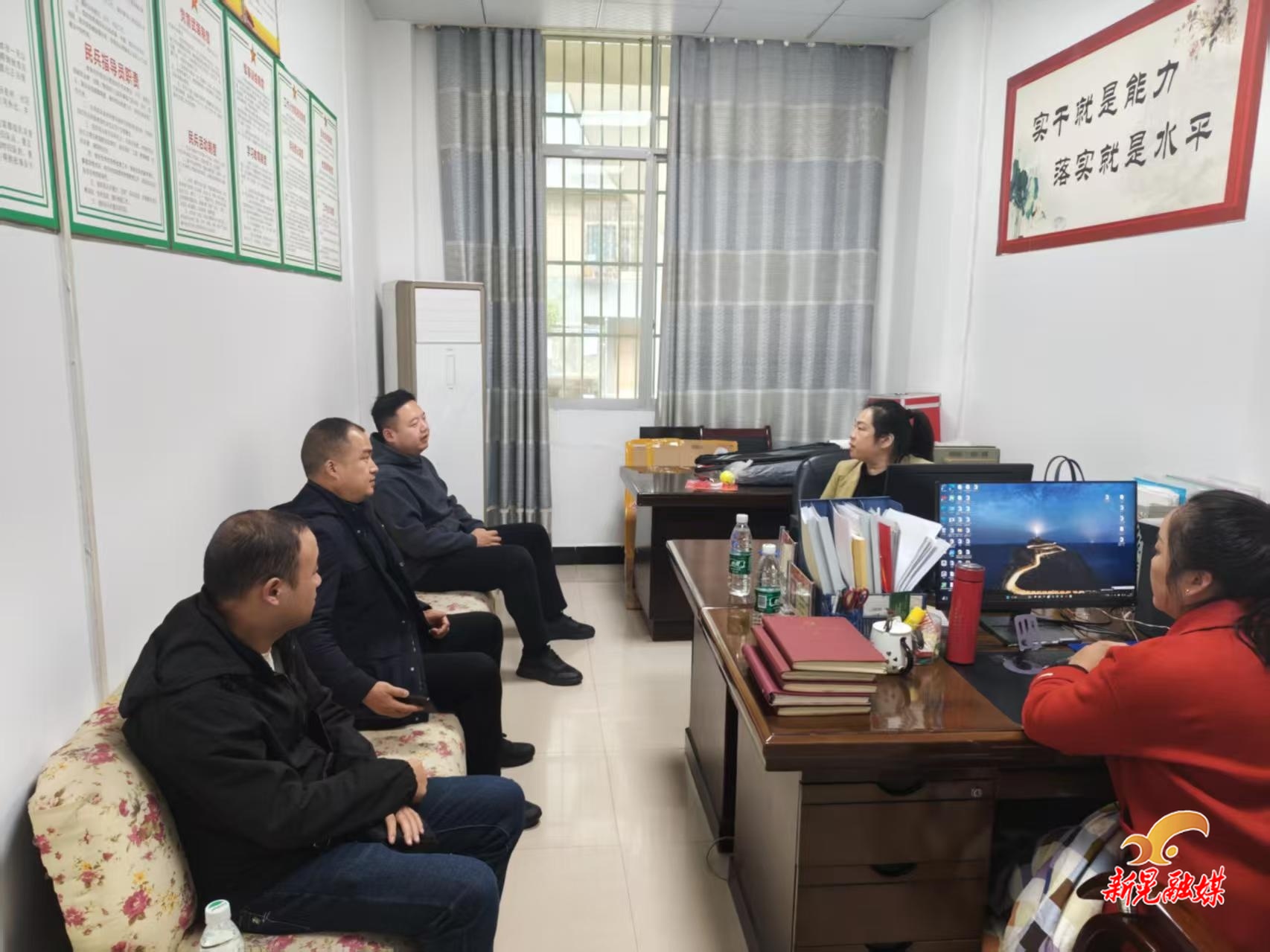 晃州镇人大积极推动民生实事落地见效