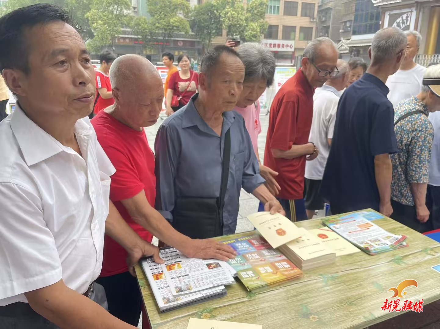 新晃住建局：强化诚信建设  共谱住建新篇