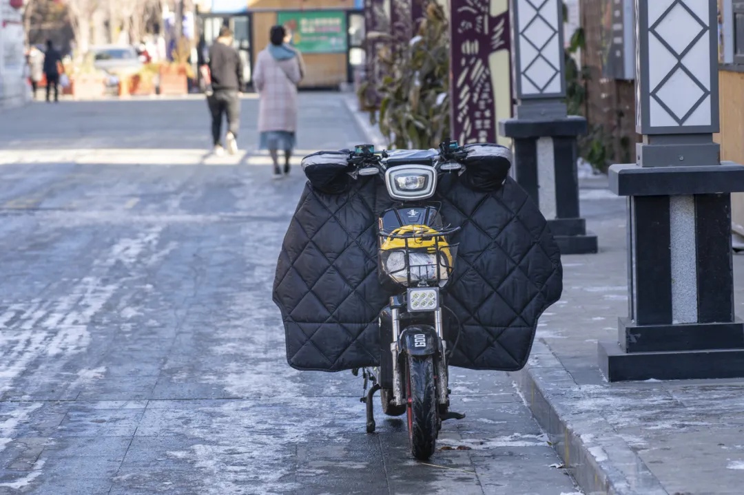 别再用电动车“挡风被”了！这些隐患要注意→