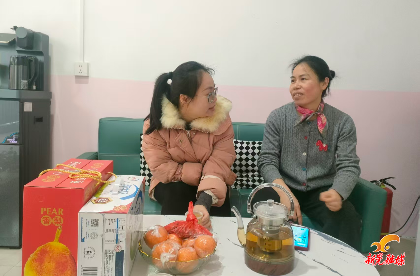 新晃文明办开展道德模范、身边好人走访慰问活动