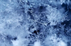 今明两天湖南阴雨为主 湘西北有雨夹雪或雪局地有冻雨