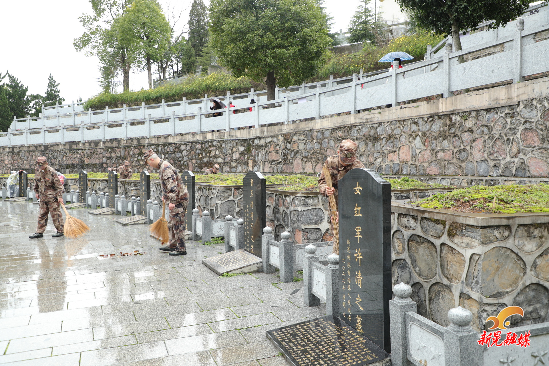 县退役军人事务局开展学雷锋志愿服务活动