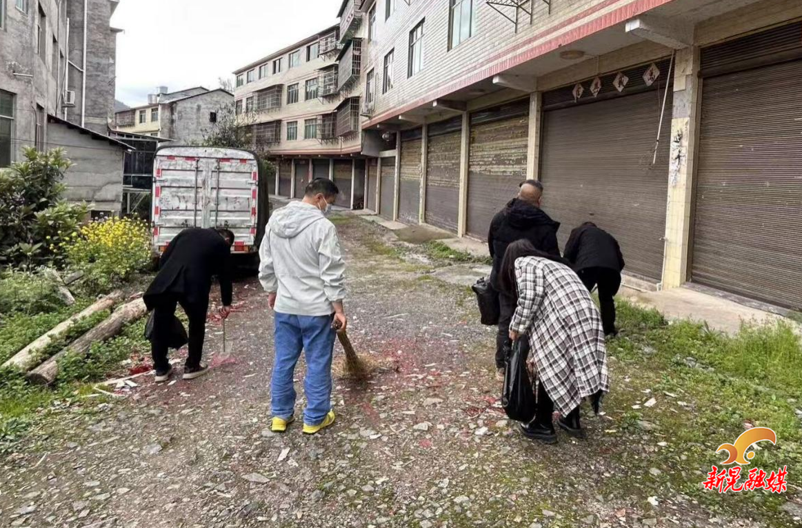 贡溪镇：清洁集镇美家园 清河护岸净生态