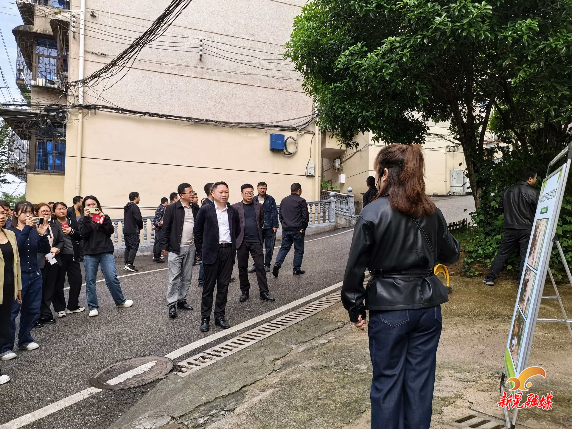 以评促治优环境 凝心聚力迎县庆——晃州镇开展城市综合治理观摩评比活动