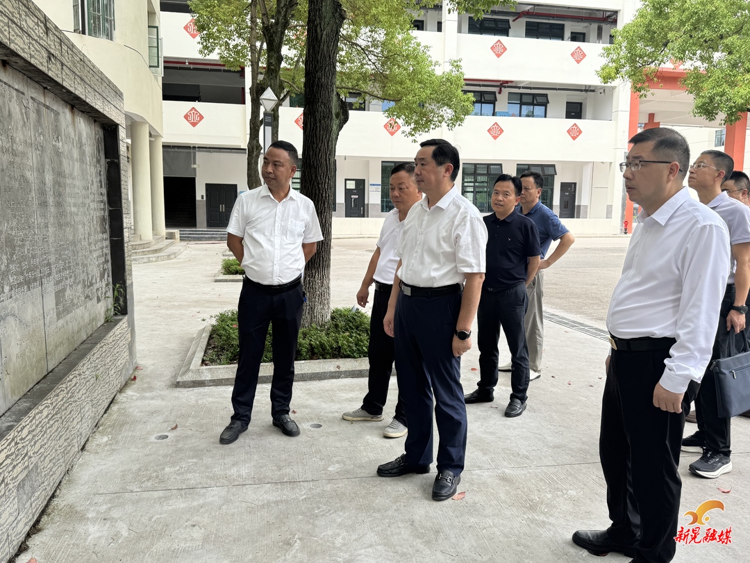 我县召开教育工作调研座谈会