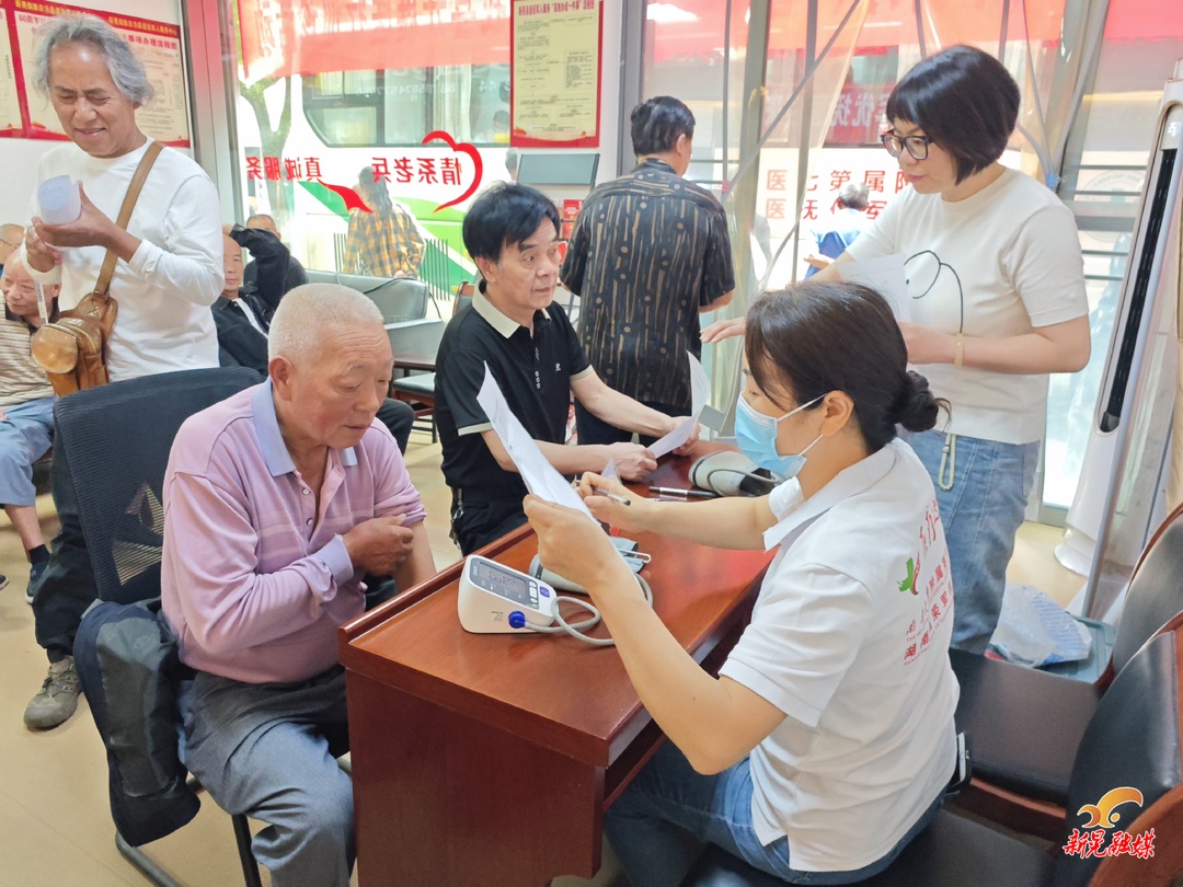 省退役军人事务厅来晃开展优抚对象医疗巡诊活动