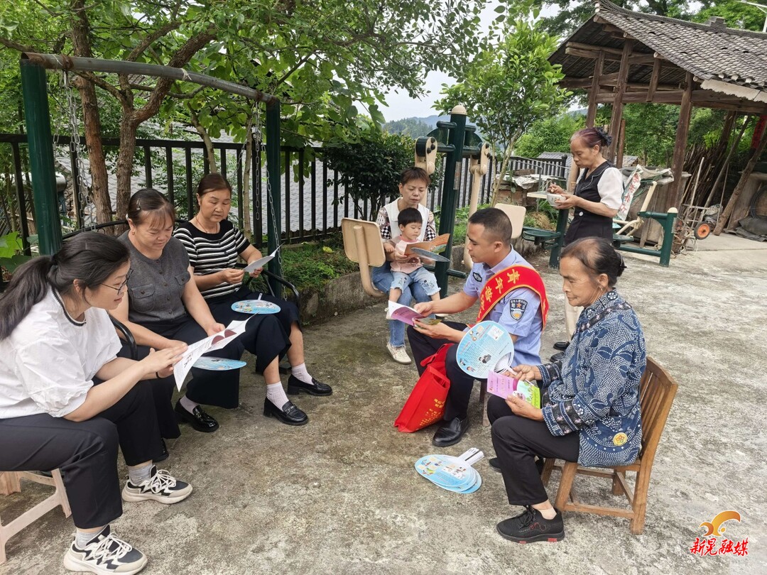 侗寨歌声传法治  普法宣传入人心