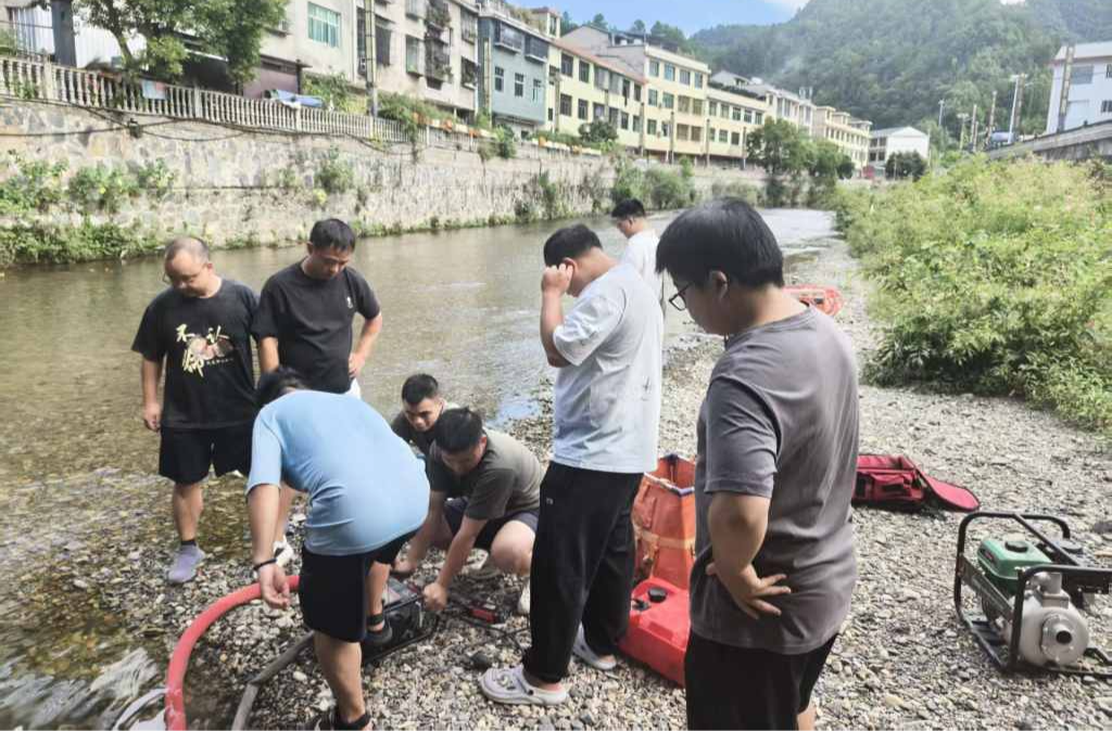 新晃：全面“体检”抗旱机具 全力护航秋粮生产