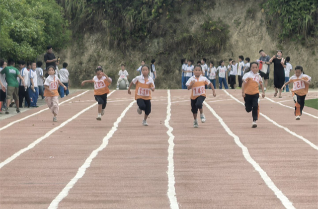 晃州镇兴隆小学：阳光少年展风采 活力运动强体魄