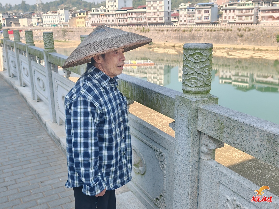 湖南好人杨家发：三十年义务巡河 老党员初心守护河畔平安