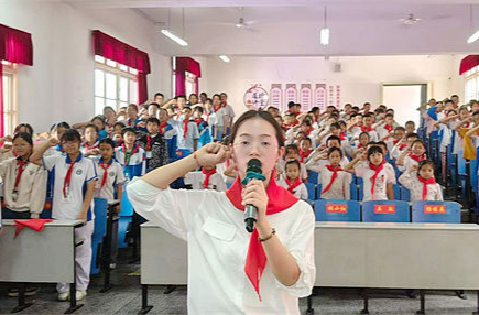 晃州镇兴隆小学：高举队旗跟党走  薪火少年启新程