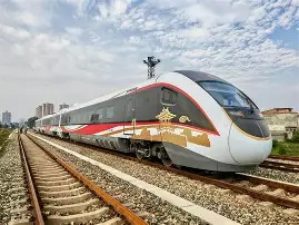 老年旅客乘“敬”字车次享“折上折” 大湾区往返长沙等热门方向新增列车车次