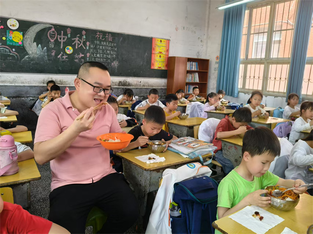 晃州镇兴隆完全小学：家校共筑膳食安全防线  护航学生健康成长