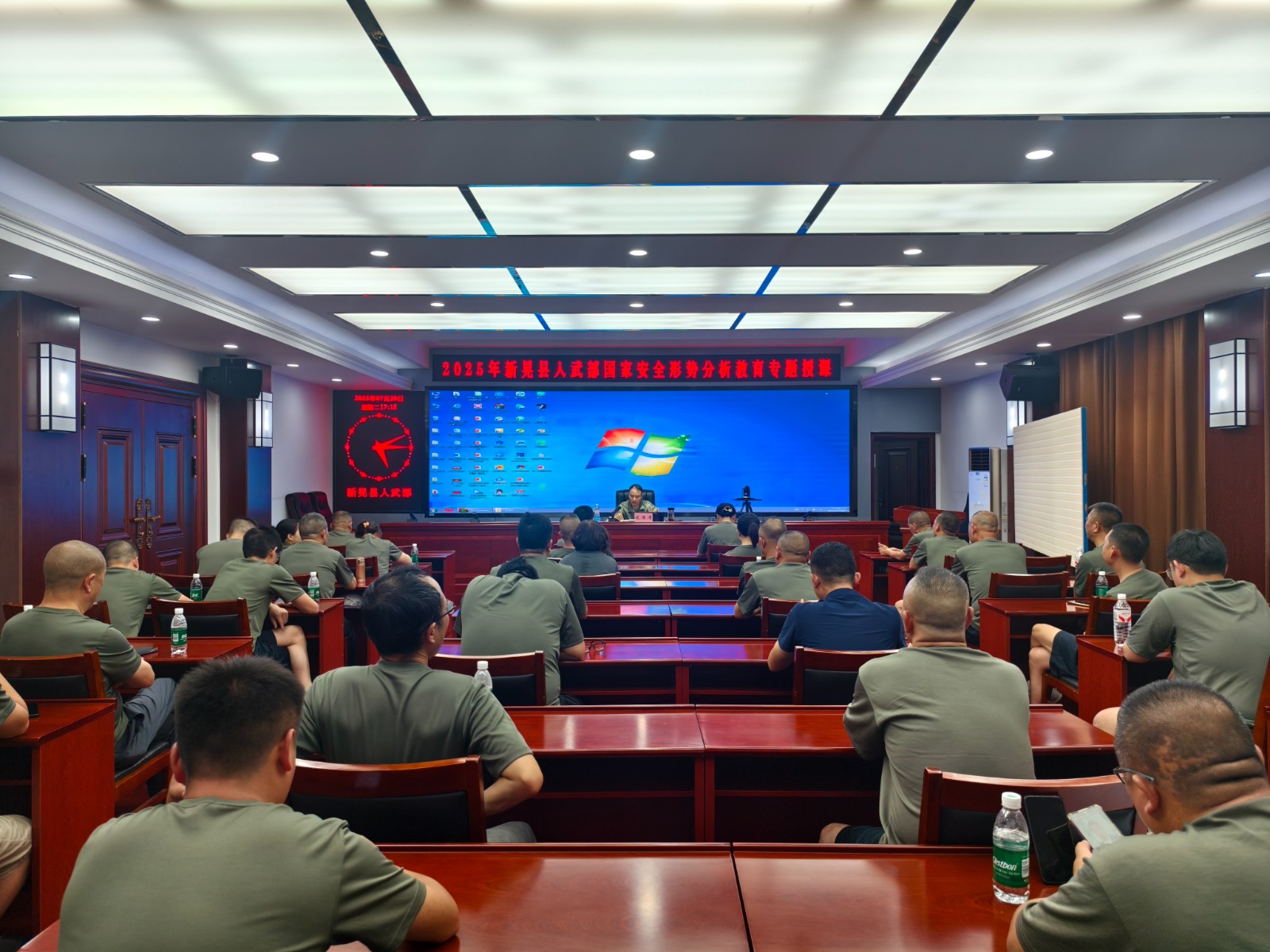 新晃工商联庆“八一”国防教育凝聚共识 政企联动共筑爱国情怀