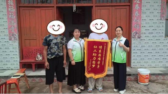 新晃民政局：精準(zhǔn)幫扶顯擔(dān)當(dāng)  愛心助學(xué)育希望