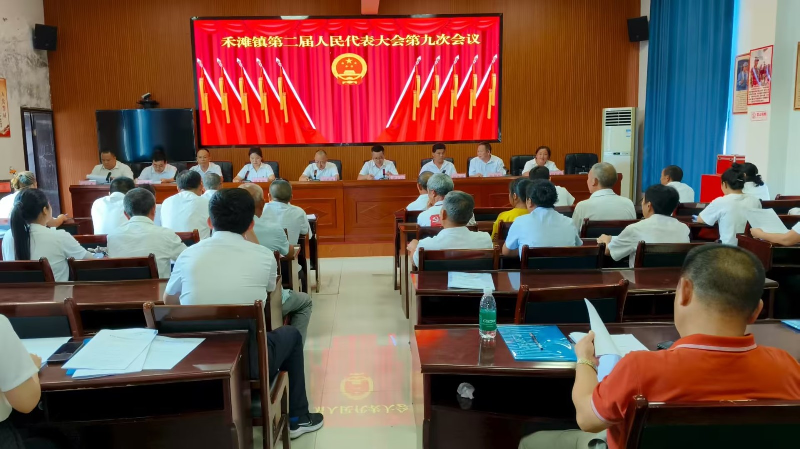 禾滩镇第二届人民代表大会第九次会议召开