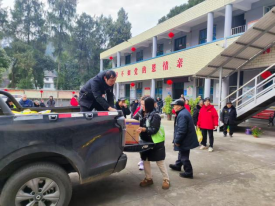 晃州镇开展“情暖福利院  新春送关怀”慰问活动