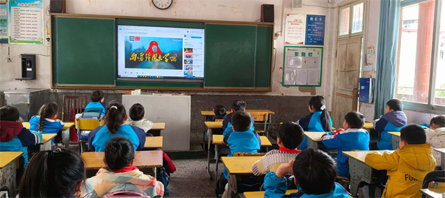 晃州镇兴隆完全小学：雷锋精神代代传 侗乡学子践初心