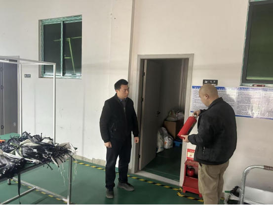 波洲镇开展企业复工复产安全检查暨 “开工第一课”进企业培训