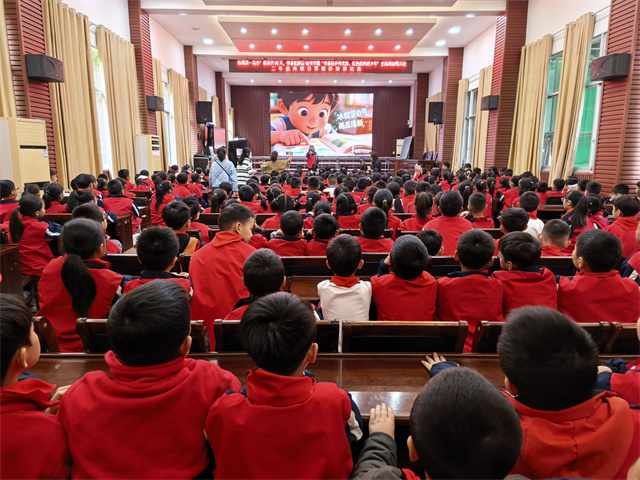 晃州镇第一完全小学：书香润童心 故事伴成长