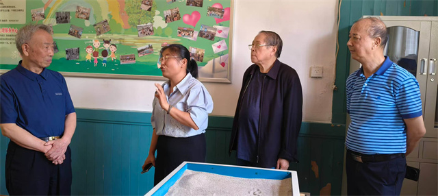 市关工委一行到新晃调研心理健康教育与基层关工委组织建设工作
